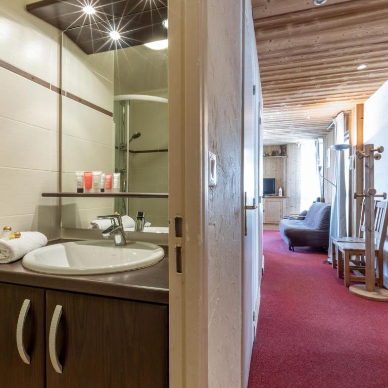 Val-d'Isère: Appartement 2 Chambres, 4 Pers., Wifi et Animaux Bienvenus - FR-1-694-147 - Appartement - 7