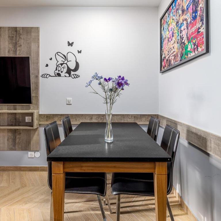 Disneyland Appartements familial avec piscine intérieur chauffé, parking gratuit A 5 minutes des parcs - Apartment mit 1 Schlafzimmer - 12