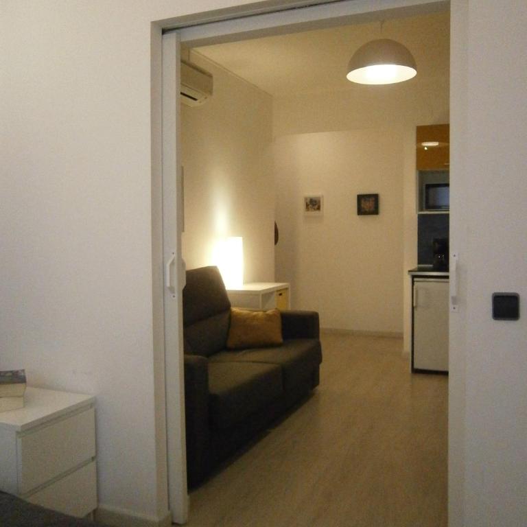 Marbel Apartments - Superior One-Bedroom Apartment - 12