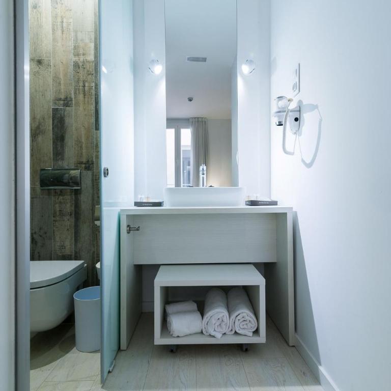 B&B HOTEL Madrid Centro Fuencarral 52 - Habitación Doble - 2 camas - 5