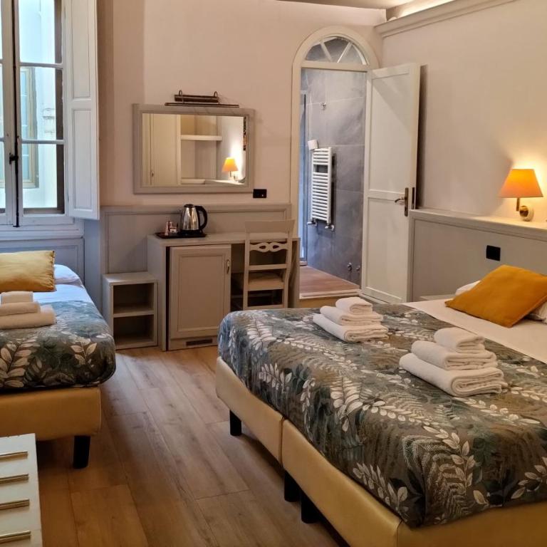 Hotel Camilla Firenze - Camera Tripla Classic - 17
