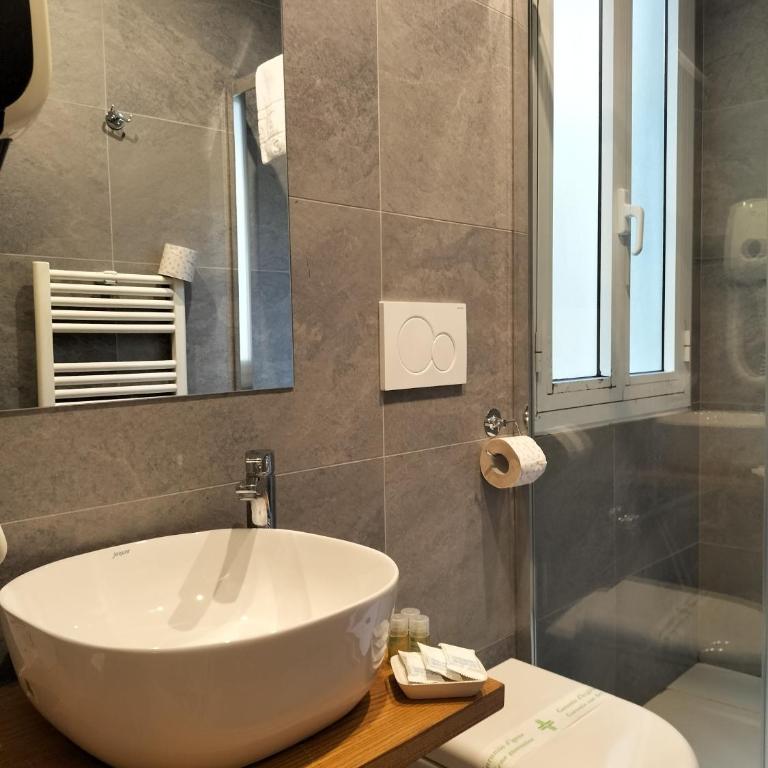 Hotel Camilla Firenze - Camera Tripla Classic - 18