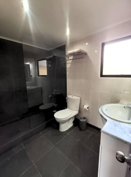 Moderna Cabaña con tinaja caliente - Two-Bedroom House - 52