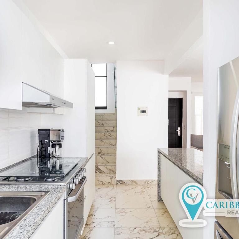 Stylish & bright contemporary 3BD I Pool! - Three-Bedroom House - 2