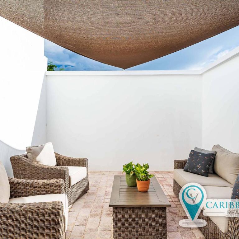 Stylish & bright contemporary 3BD I Pool! - Three-Bedroom House - 15