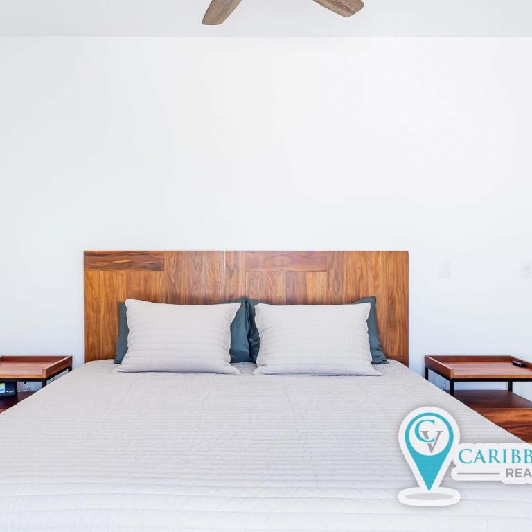 Stylish & bright contemporary 3BD I Pool! - Three-Bedroom House - 28