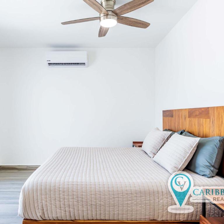 Stylish & bright contemporary 3BD I Pool! - Three-Bedroom House - 43