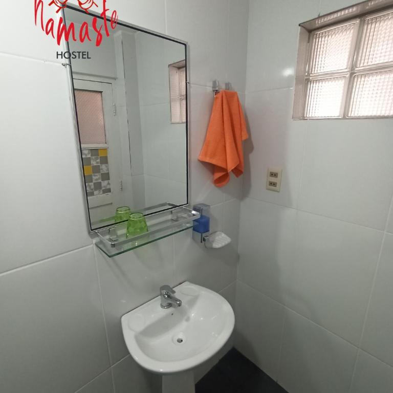 Namaste Hostel - Cama en habitación femenina compartida de 4 camas - 13