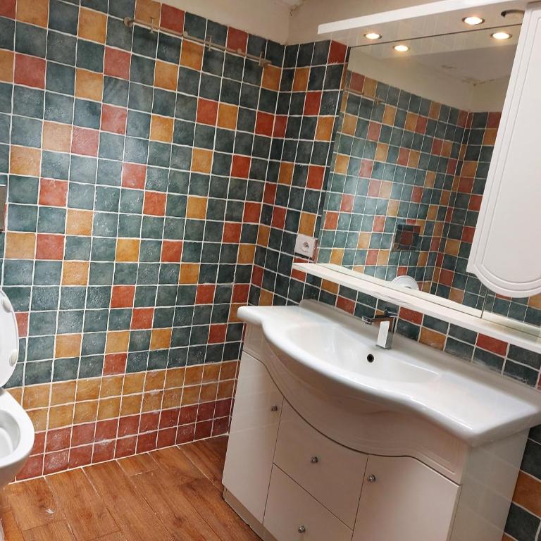 Benedetto Cairoli Guest House - Triple Room with Private Bathroom - 2