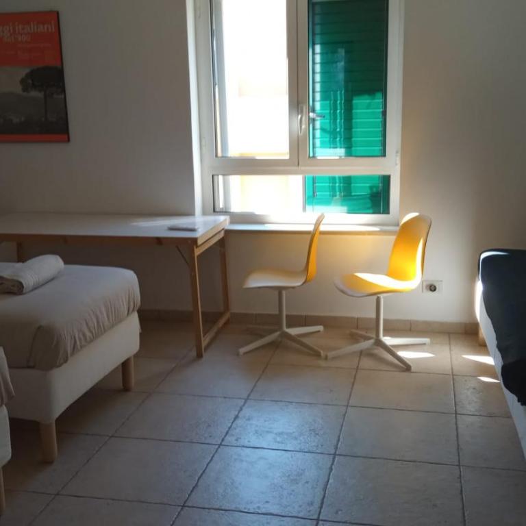 Benedetto Cairoli Guest House - Triple Room with Private Bathroom - 9