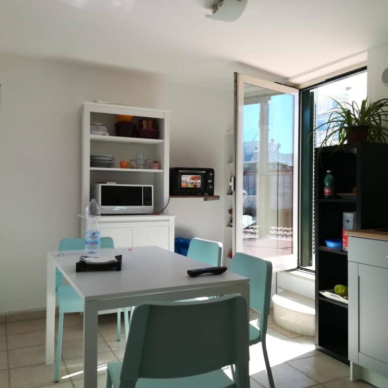Benedetto Cairoli Guest House - Triple Room with Private Bathroom - 13