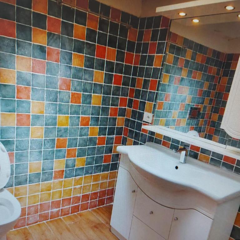 Benedetto Cairoli Guest House - Triple Room with Private Bathroom - 14