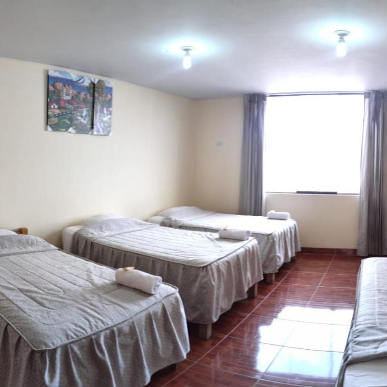 Casa Hospedaje Familiar Yasmin - Quadruple Room with Private Bathroom - 5