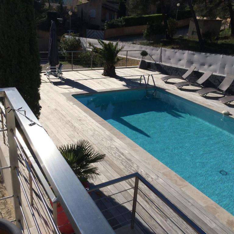 Le petit cassis vue mer et plus haute falaise d Europe Appart 70m2 dans villa avec accès libre piscine parking privé quartier résidentiel très calme plage 5mn en voiture - Appartement - Vue sur Mer - 22