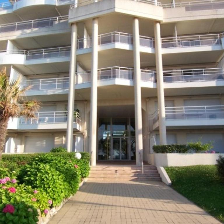 Appartement T3 Central à Arcachon avec Vue Mer, Terrasse, Wifi et Parking - FR-1-374-52 - Apartment (4 Adults) - 2