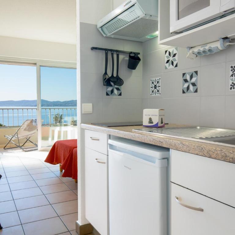 Studio climatisé 2 pers proche plage et commerces avec balcon et wifi à Saint-Raphaël - FR-1-466A-28 - Studio - 1