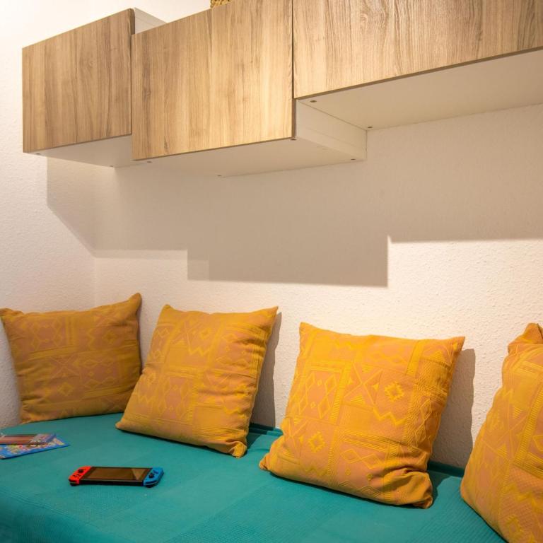 Studio Climatisé Proche Plage et Commerces avec Balcon, Parking, et WiFi à Saint-Raphaël - FR-1-466A-32 - Estudio - 3