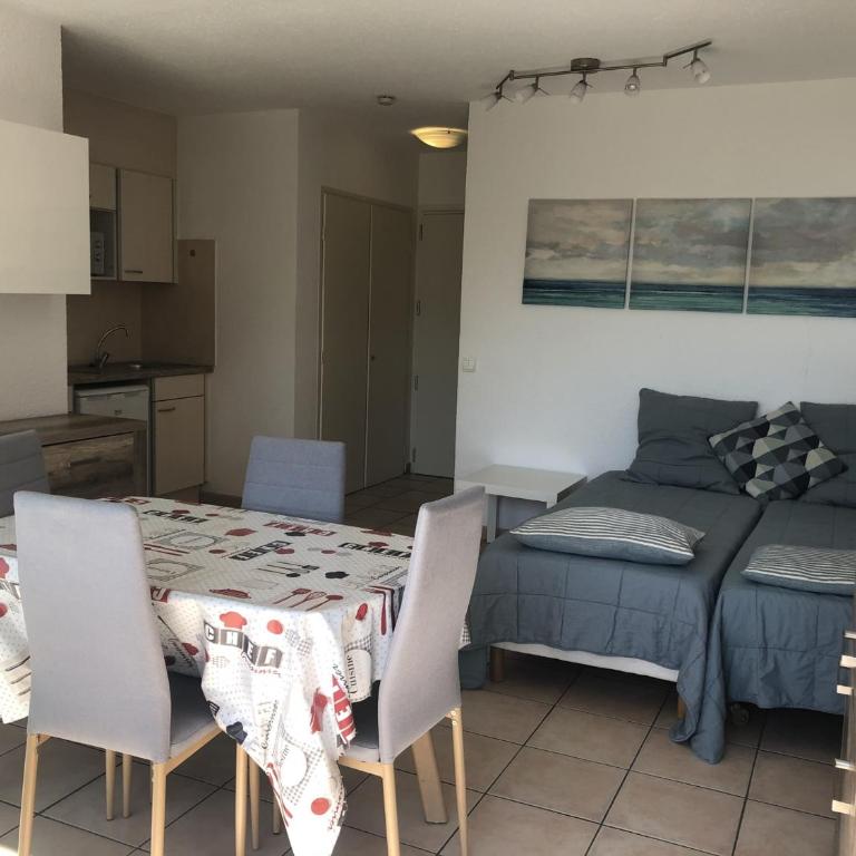 Studio Climat. avec Balcon Proche Plage et Commerces, Wi-Fi Gratuit - FR-1-466A-27 - Studio - 2