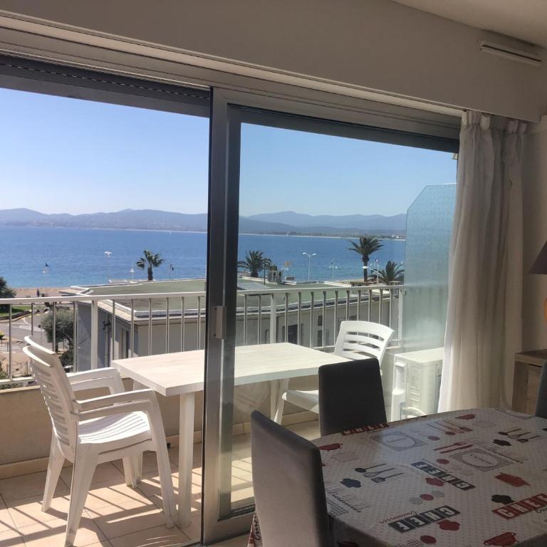 Studio Climat. avec Balcon Proche Plage et Commerces, Wi-Fi Gratuit - FR-1-466A-27 - Studio - 1