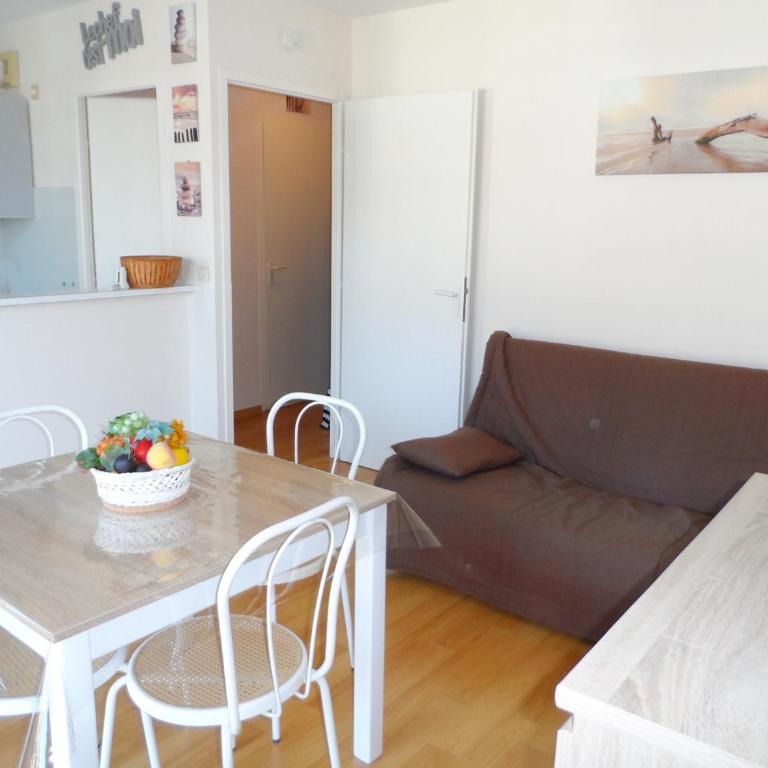 Cabourg: Appartement 2 pièces proche plage avec piscine et parking - FR-1-487-299 - Apartment (4 Adults) - 4