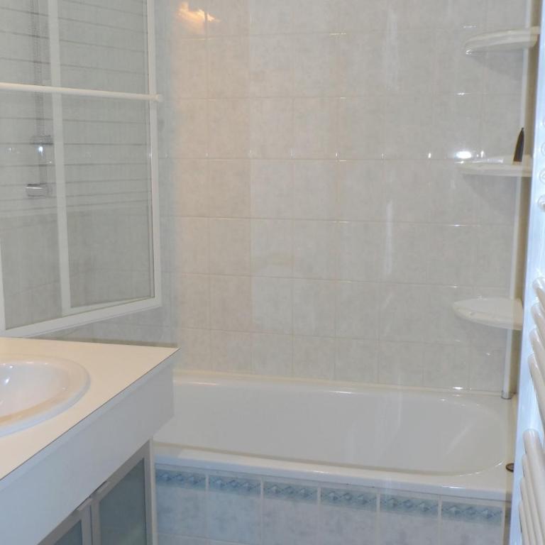 Cabourg: Appartement 2 pièces proche plage avec piscine et parking - FR-1-487-299 - Apartment (4 Adults) - 10