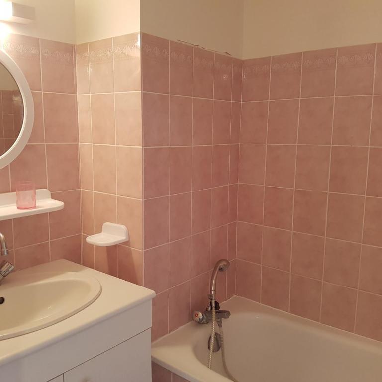 Appartement 2 pièces à Cabourg - Proche plage et centre-ville, balcon et parking privé - FR-1-487-300 - Appartement (4 Adultes) - 10