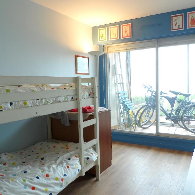 Cabourg : Appartement moderne 4/5 pièces, accès plage, 8 pers, jardin et terrasse, parking, WIFI - FR-1-487-304 - Apartment (8 Adults) - 14