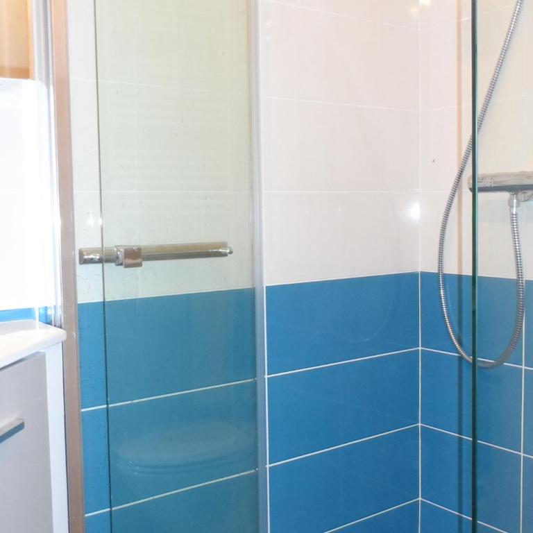 Cabourg : Appartement moderne 4/5 pièces, accès plage, 8 pers, jardin et terrasse, parking, WIFI - FR-1-487-304 - Apartment (8 Adults) - 16