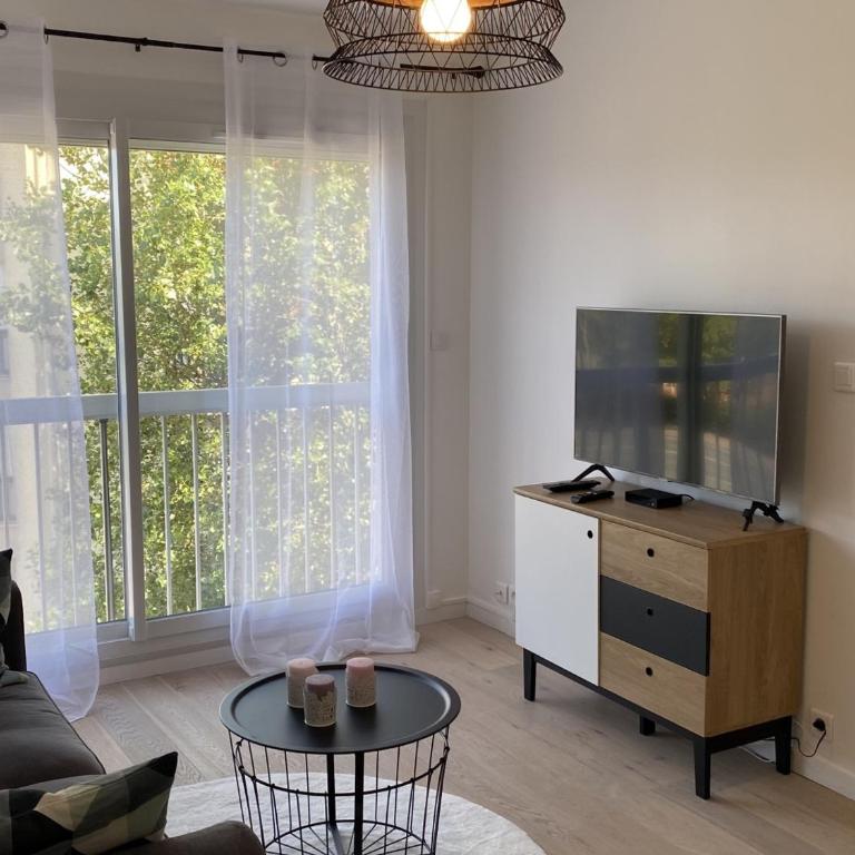 Charmant 2 pièces avec parking et ascenseur, proche centre-ville de Cabourg - FR-1-487-323 - Apartment (4 Adults) - 1
