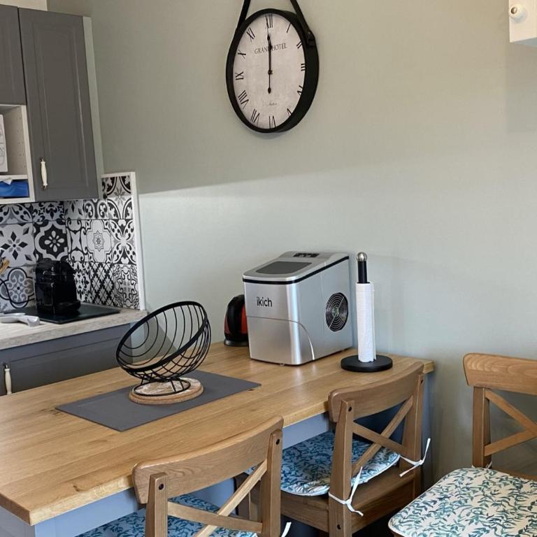 Appartement rénové proche plage et thalasso, 2 pièces, balcon, Wifi, TV, équipements bébé - Cabourg - FR-1-487-322 - Appartement (4 Adultes) - 2