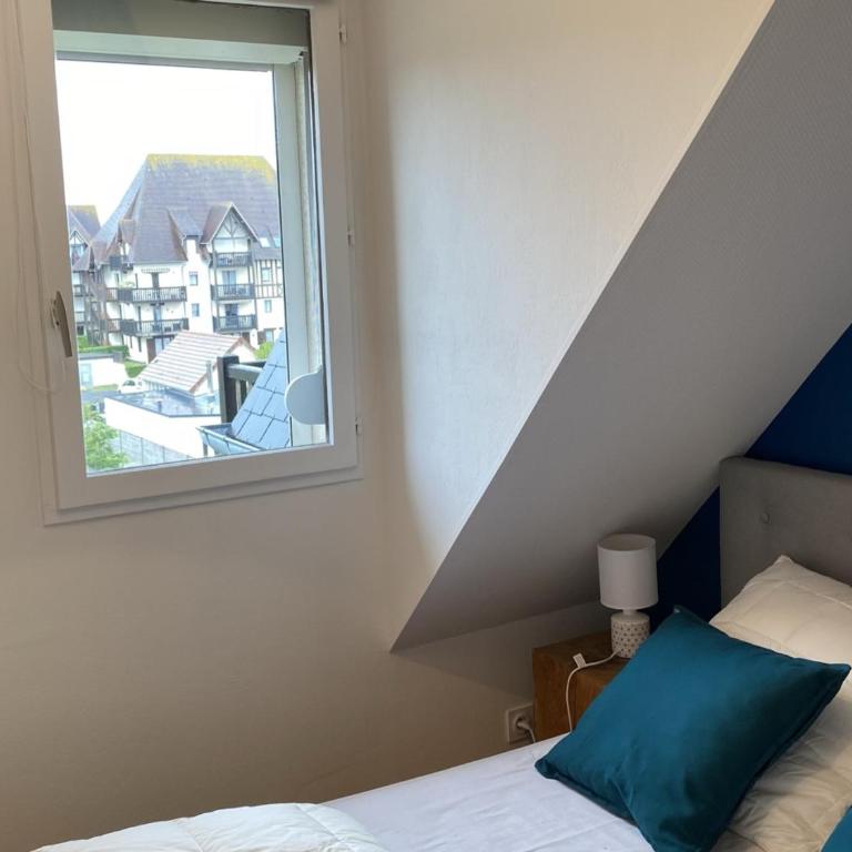 Appartement rénové proche plage et thalasso, 2 pièces, balcon, Wifi, TV, équipements bébé - Cabourg - FR-1-487-322 - Appartement (4 Adultes) - 4