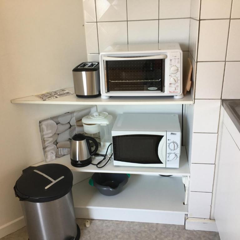 Grand studio en hyper-centre de Cabourg avec balcon, proche plage, parking, et prestations disponibles - FR-1-487-327 - Monolocale - 8