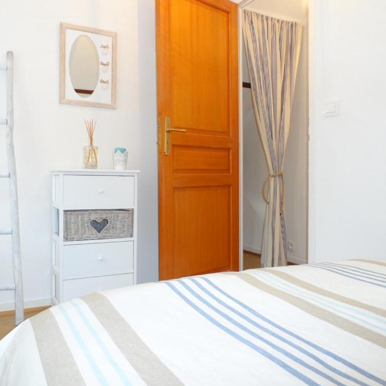 Maison Cozy au Coeur de Cabourg avec Terrasse, Proche Plage, pour 4 Pers., Animaux Acceptés - FR-1-487-328 - Holiday Home (4 Adults) - 3