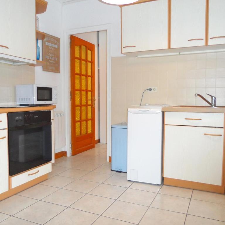 Maison Cozy au Coeur de Cabourg avec Terrasse, Proche Plage, pour 4 Pers., Animaux Acceptés - FR-1-487-328 - Holiday Home (4 Adults) - 8