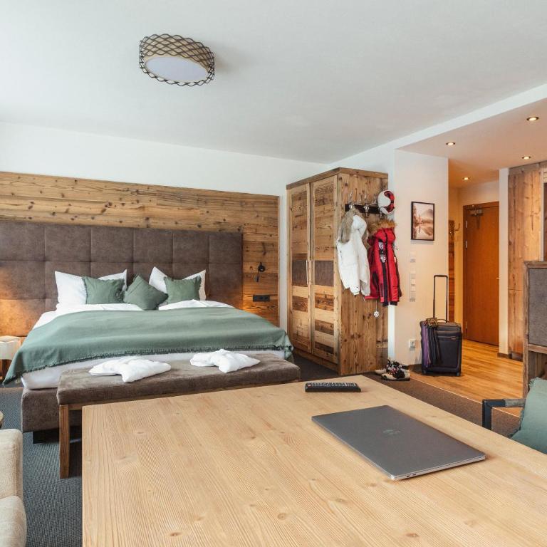 Das Glemm Hotel - Joker Card Partner - Deluxe Zimmer mit Küchenzeile - 2