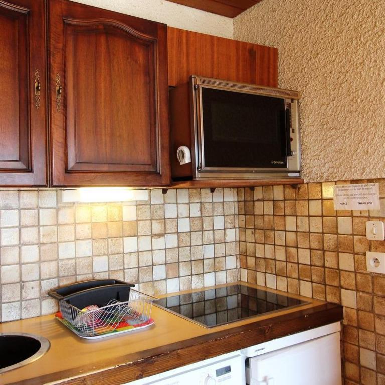Confortable T2 au pied des pistes avec balcon et parking gratuit - FR-1-297-95 - Ferienhaus - 5