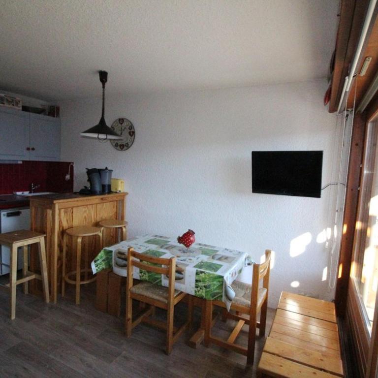 Studio cabine 4 pers au pied des pistes avec parking gratuit - Auris en Oisans - FR-1-297-151 - Apartamento (4 adultos) - 1