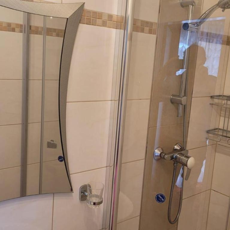 Gästehaus Raab - Doppelzimmer mit Dusche - 1