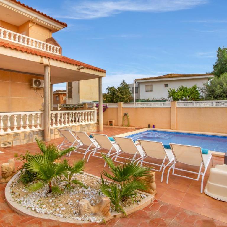 5 Bedroom Amazing Home In Cartagena - Casa de vacaciones de 5 dormitorios - 2