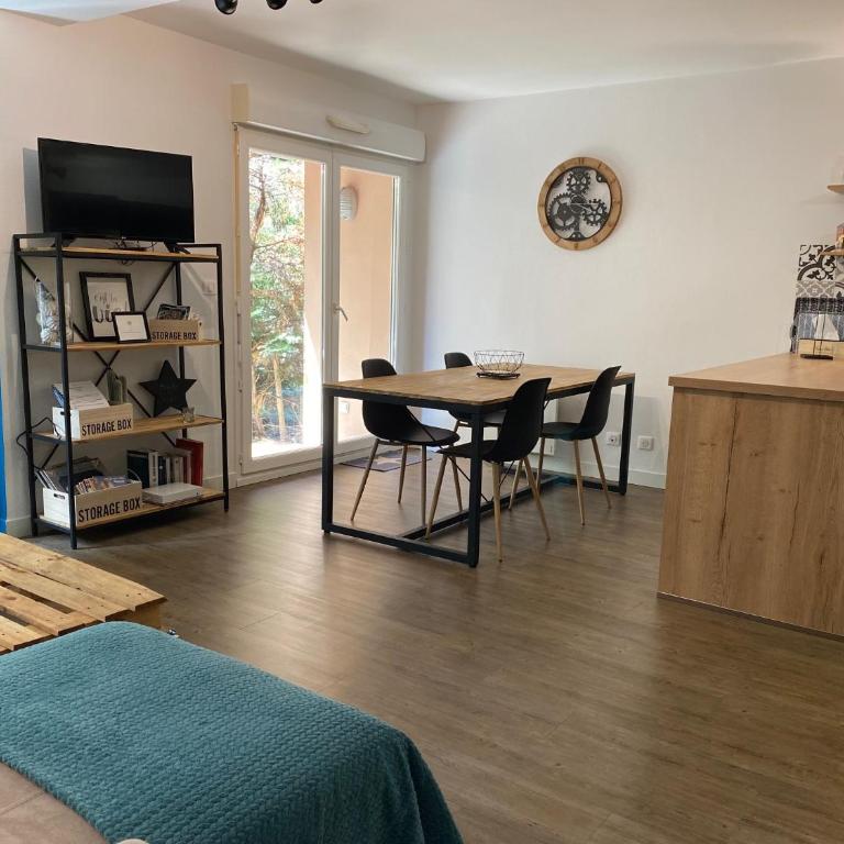 Le Parc - Deluxe Apartment mit 1 Schlafzimmer und Gartenblick - 8
