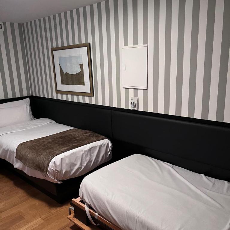Logis Hôtel Ettenheim - Twin Room - Disability Access - 2