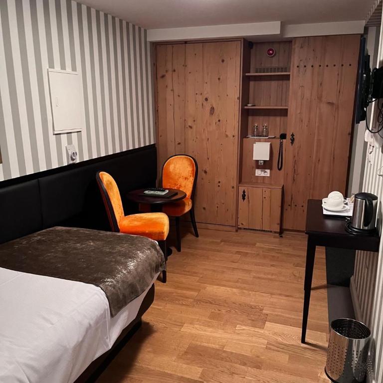 Logis Hôtel Ettenheim - Twin Room - Disability Access - 4