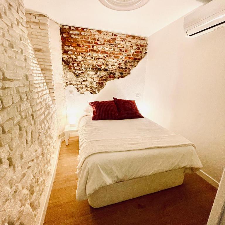 G18_Apartamento para 8 con 3 habitaciones 2 baños en Chamberí - Three-Bedroom Apartment - 35
