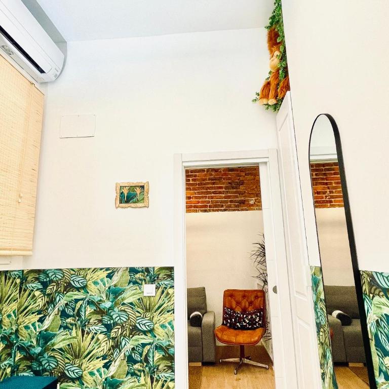 G18_Apartamento para 8 con 3 habitaciones 2 baños en Chamberí - Three-Bedroom Apartment - 27
