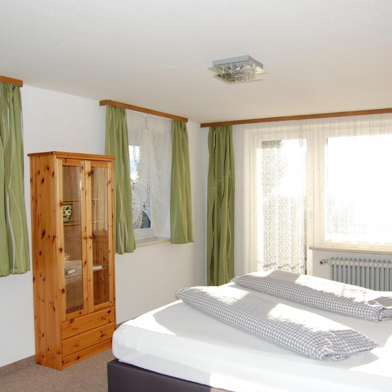 Landhotel Krone - Doppelzimmer mit Balkon - 7
