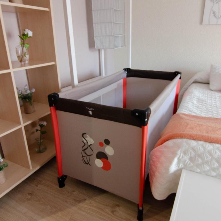 DOMUS SALAMANCA. MELCHOR CANO. Centro. 4 dormitorios - Apartamento - 42