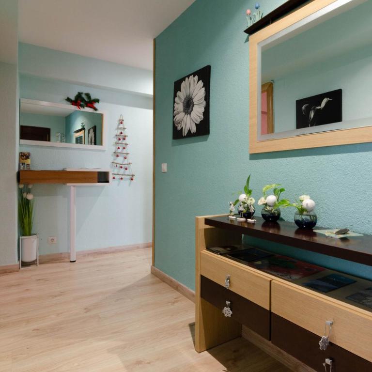 DOMUS SALAMANCA. MELCHOR CANO. Centro. 4 dormitorios - Apartamento - 47