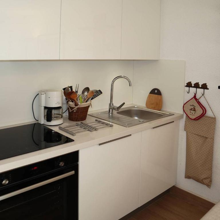 Appartement rénové pour 6 pers., balcon exposé sud, pieds des pistes, proche centre station et calme. - FR-1-322-146 - Apartment (6 Erwachsene) - 5