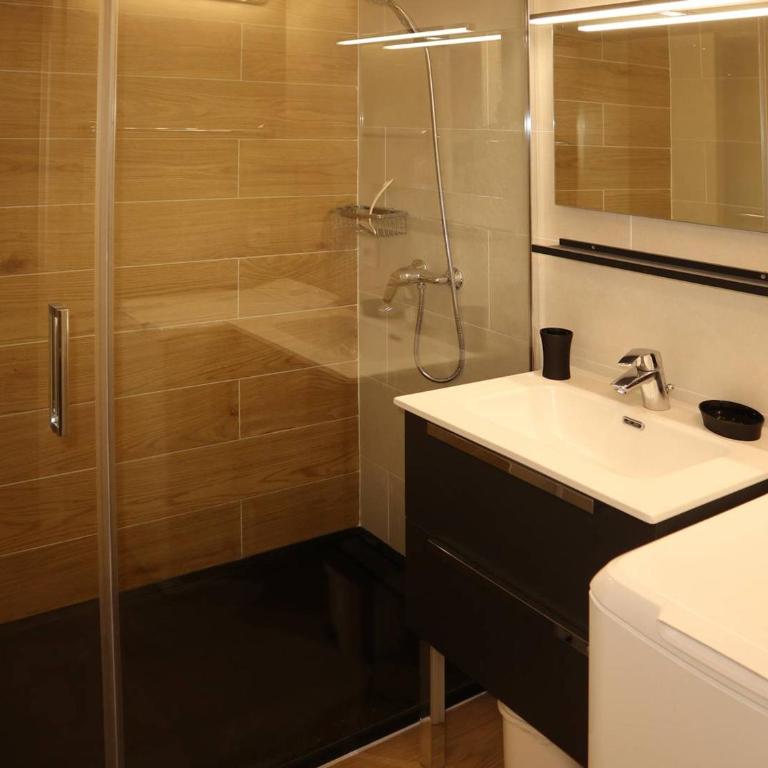 Appartement rénové pour 6 pers., balcon exposé sud, pieds des pistes, proche centre station et calme. - FR-1-322-146 - Apartment (6 Erwachsene) - 8