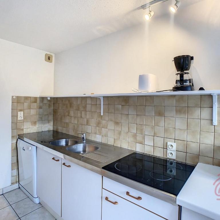 Appart F2 à Lamalou, terrasse, wifi, animaux acceptés, proche centre & thermes - FR-1-451-24 - Appartement 1 Chambre - 7